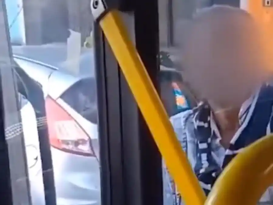 "Te voy a matar hijo de puta", exclamó el agresor.