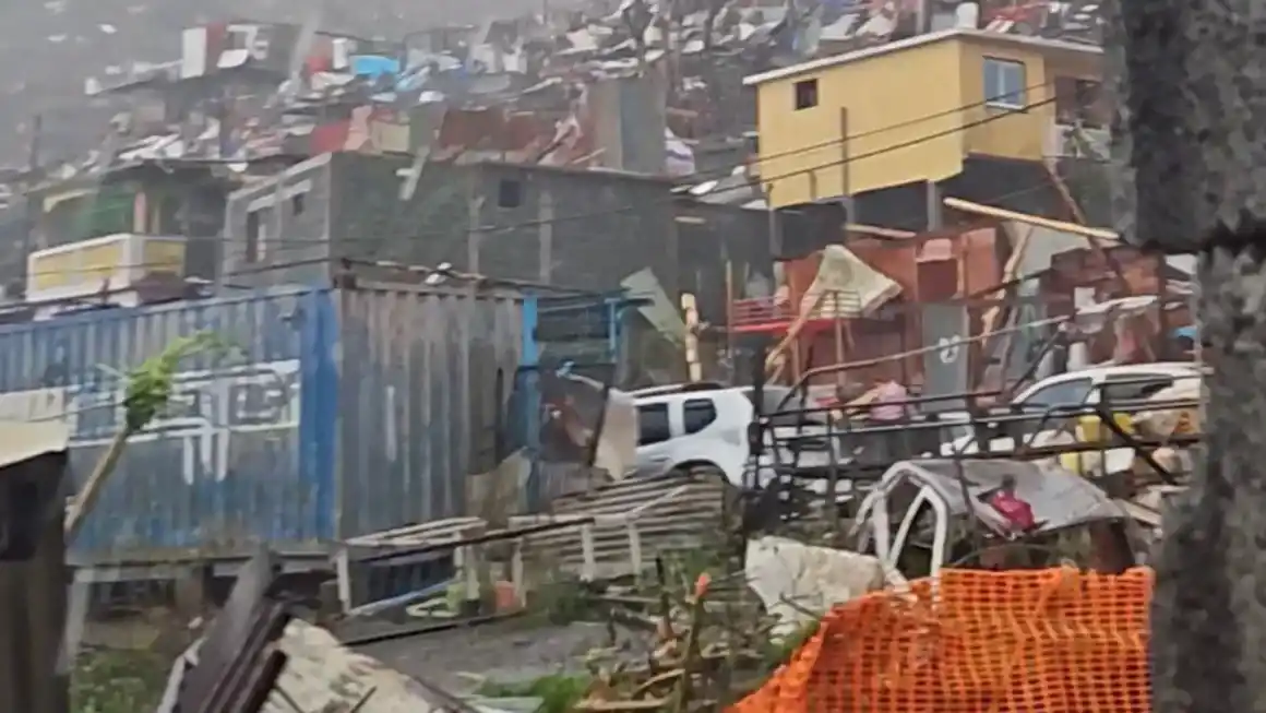 Paso de CICLÓN CHIDO por el archipiélago francés de Mayotte deja al menos 14 muertos
