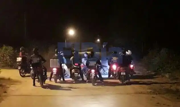 Apoyado por sus colegas, un cadete recuperó  su moto luego de ser asaltado a mano armada