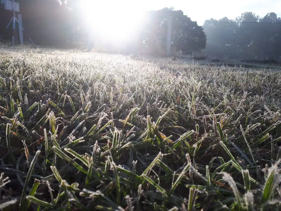 Anticipan pocas lluvias y temperaturas bajas para los próximos meses en la provincia