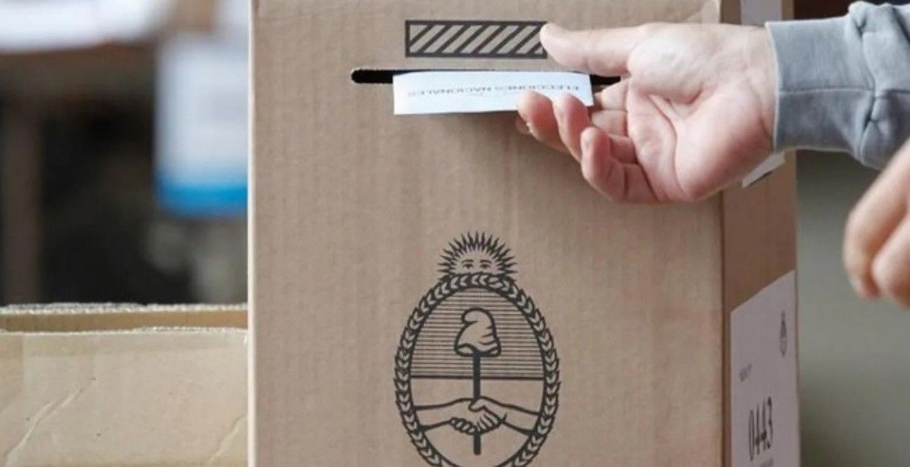 La Ciudad de Buenos Aires cuenta con un sistema mixto de votación. (Foto: AP).