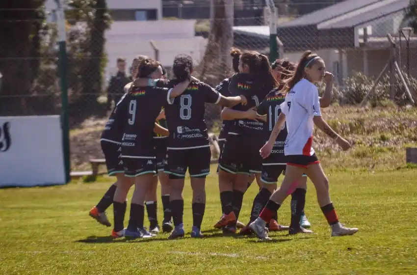 Aldosivi y San José se ven las caras por un lugar en la final