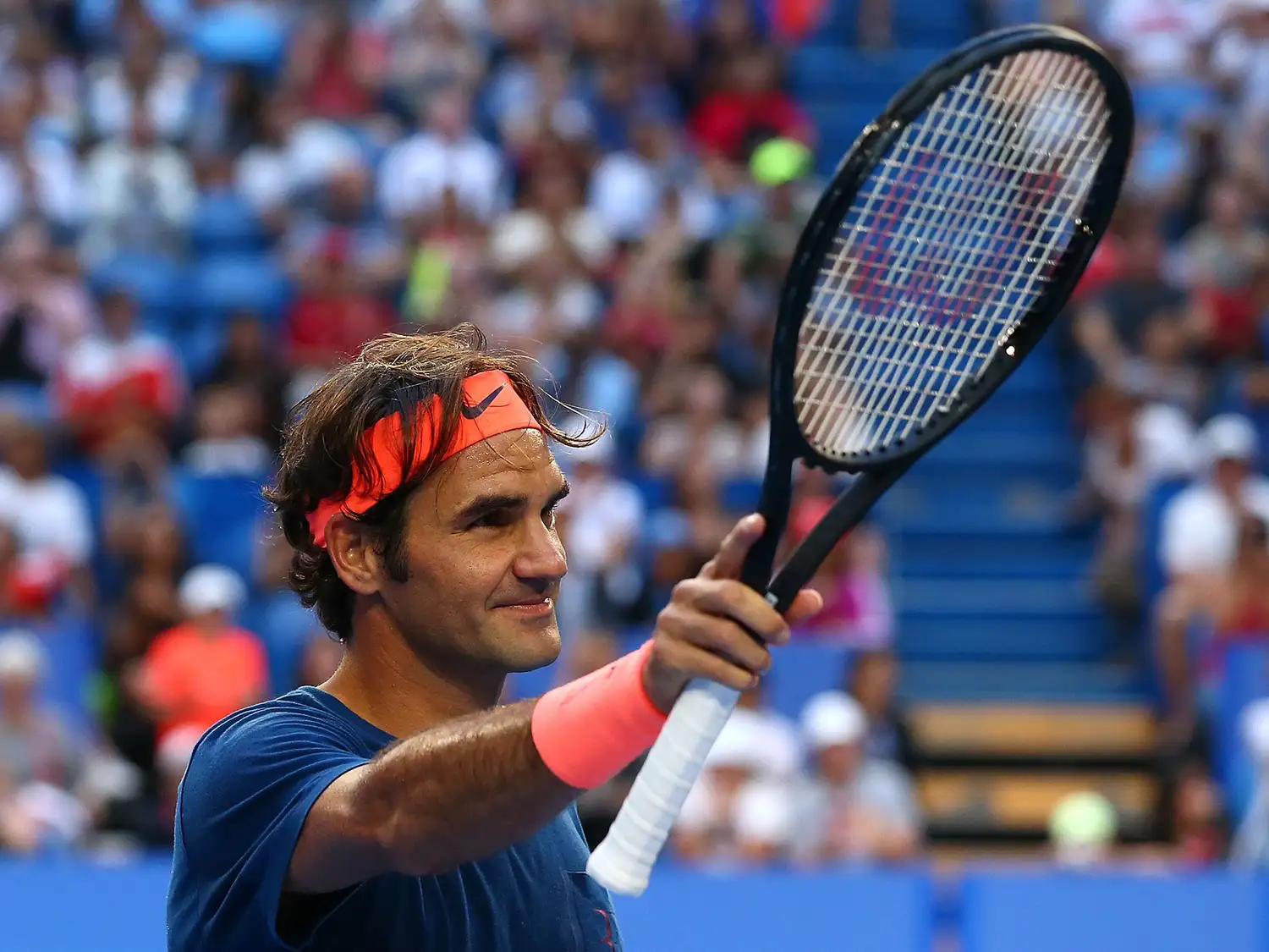 Federer volvió a jugar después de seis meses y ganó