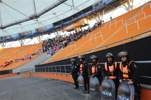 Prohíben que policías de licencia por enfermadad cumplan horas Cores y Polad