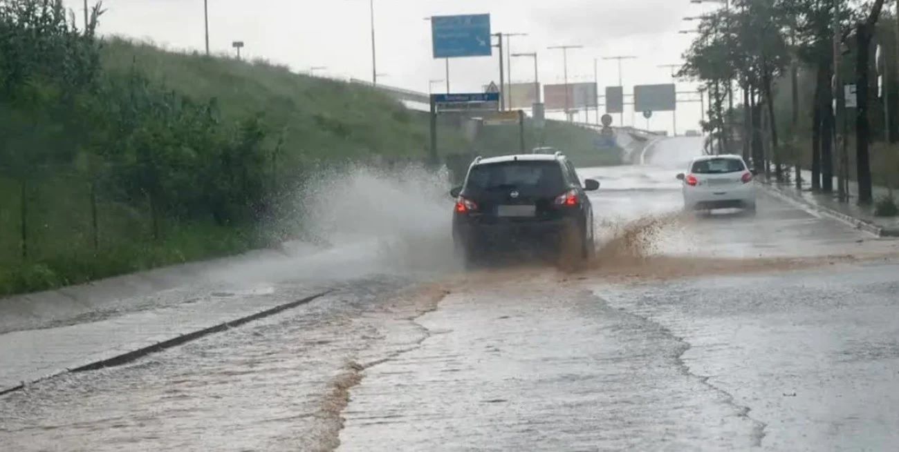 Ante las nuevas lluvias torrenciales, las autoridades locales y regionales aconsejan a los vecinos quedarse en sus casas. Kike Rincón/Europa Press/DW