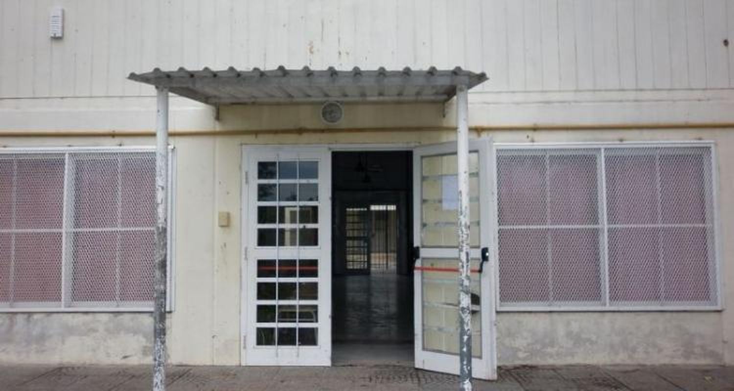 Nuevo asalto a la escuela de La Tosquera