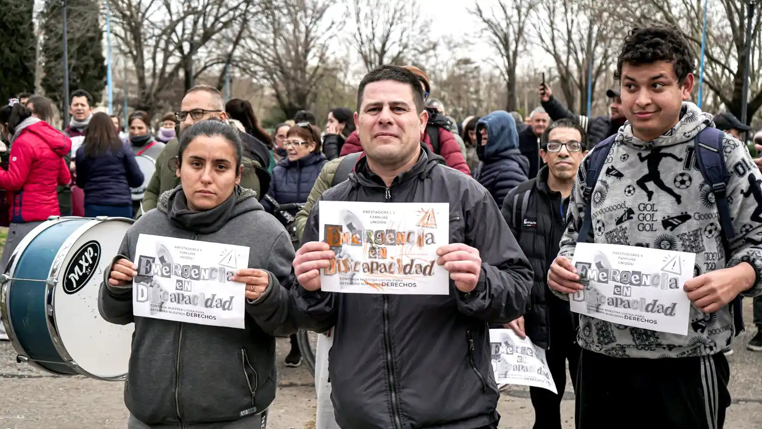 Concentración en la plaza Dardo Rocha