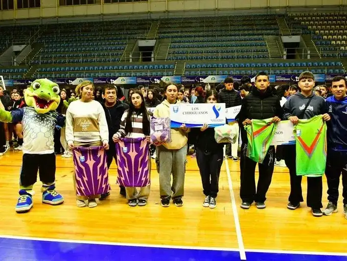 Presentación de la primera final
Provincial del vóley Sub 16