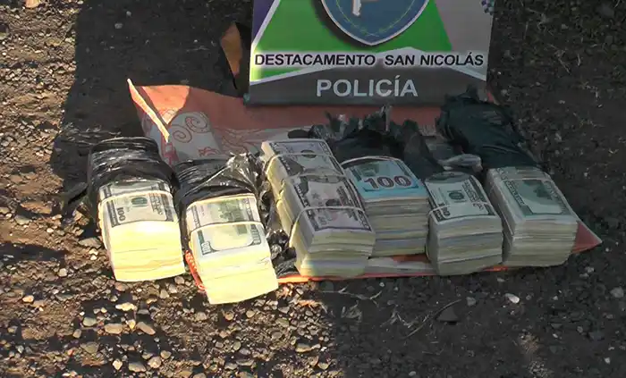 Operativo vial en Ruta 9: Casi 300 mil dólares secuestrados porque el conductor "se puso nervioso"