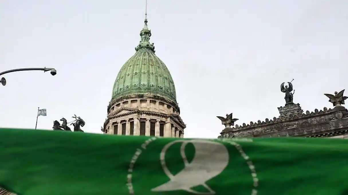 La legalización del aborto obtuvo dictamen en el Senado