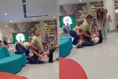 Colombia: una mujer agarró de los pelos a la amante de su marido tras sorprenderlos en un centro comercial