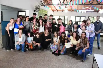 En los últimos meses 60 estudiantes locales recibieron el carnet de manipulación de alimentos