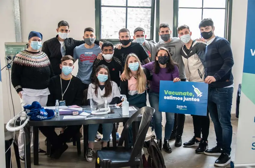 Pusieron el brazo: jugadores de Rosario Central aprovecharon el día libre para vacunarse contra el coronavirus
