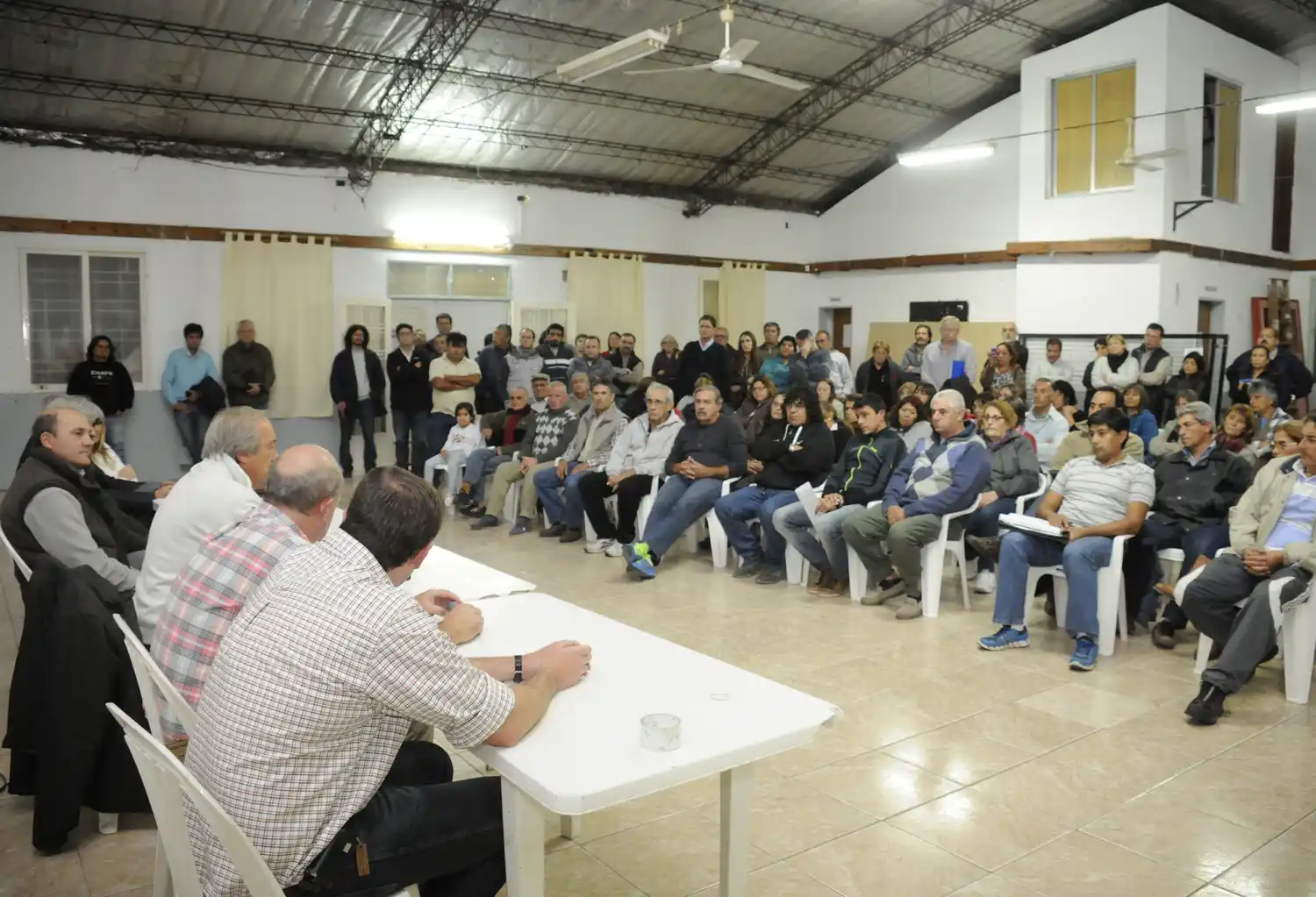 Vecinos reclamaron por la red de cloacas