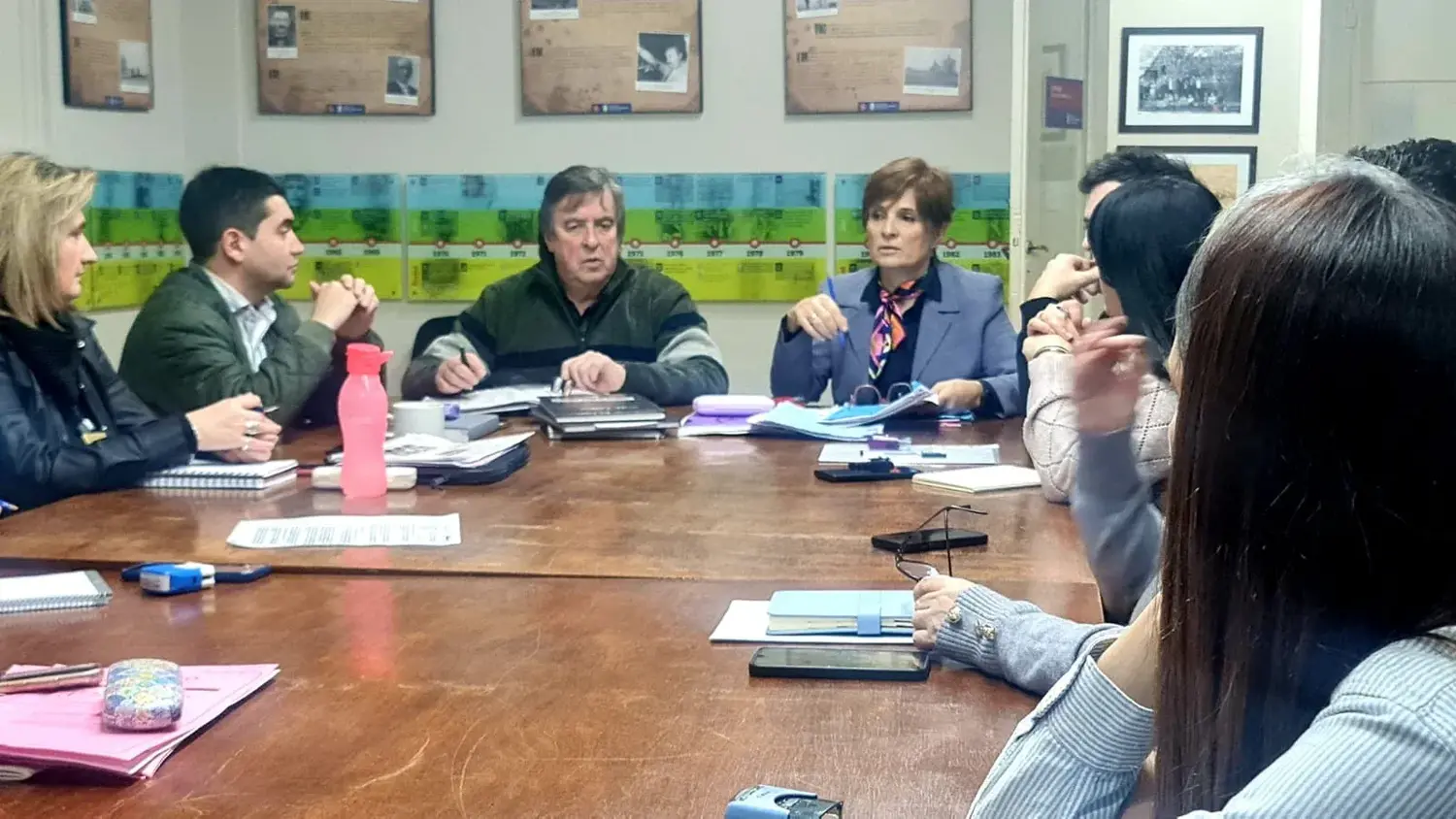 En conjunto. Todos los bloques trabajaron sobre el proyecto de resolución de la autovía 88
