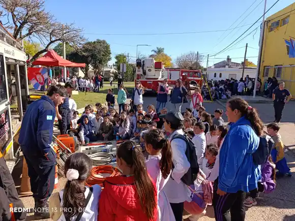 Jornada de puertas abiertas y caravana por el Día del Bombero Voluntario