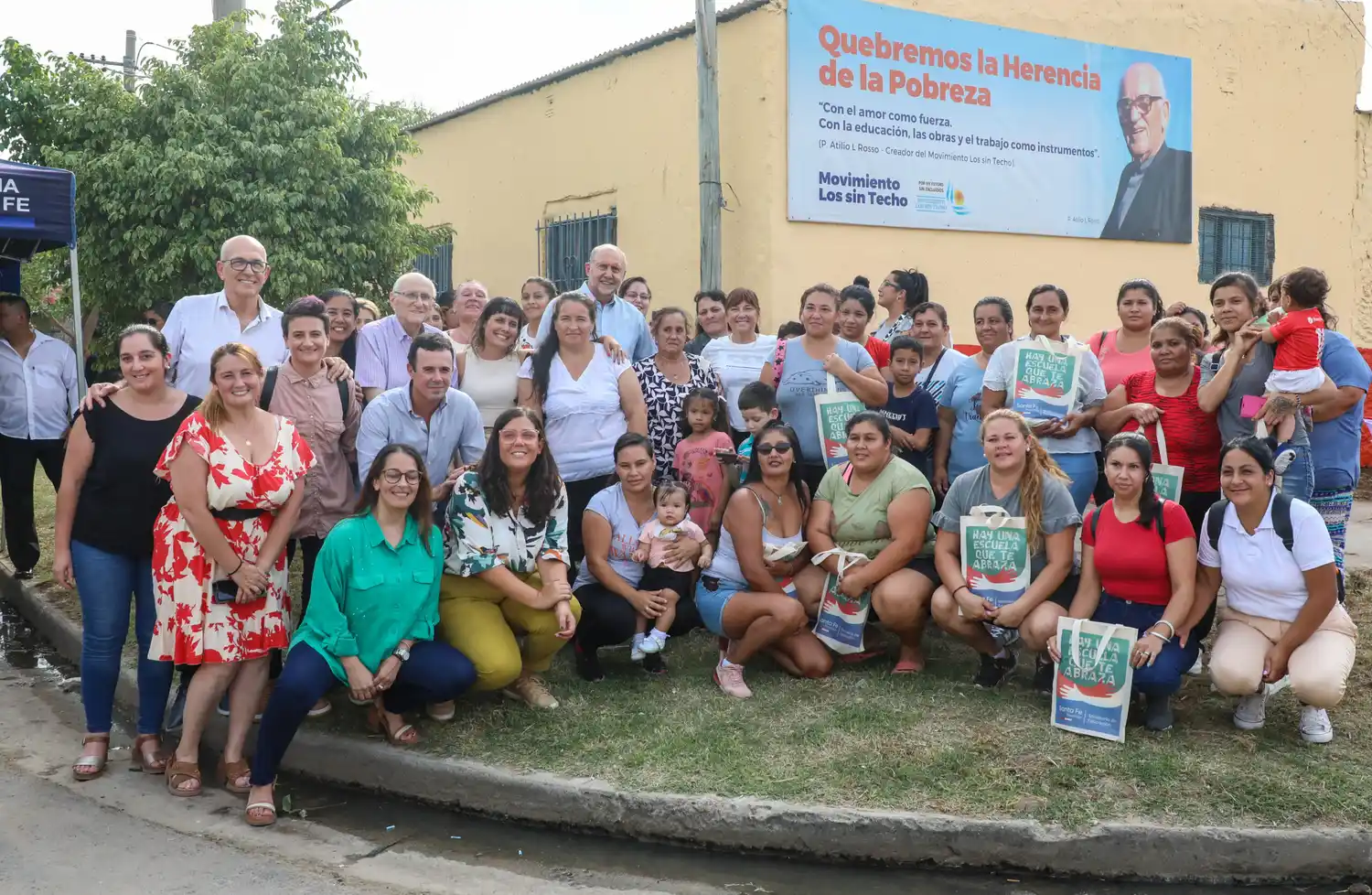 Inauguraron dos extensiones áulicas para mujeres en distintos barrios de la ciudad de Santa Fe
