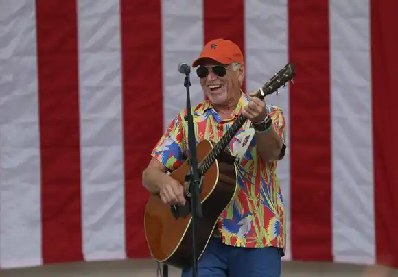 Fallece el cantante Jimmy Buffett, el autor de “Margaritaville” a los 76 años