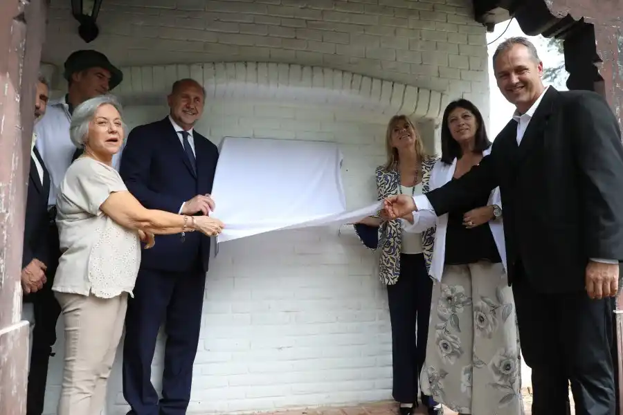 Perotti encabezó  el acto conmemorativo por los 450 años de la fundación de Santa Fe.