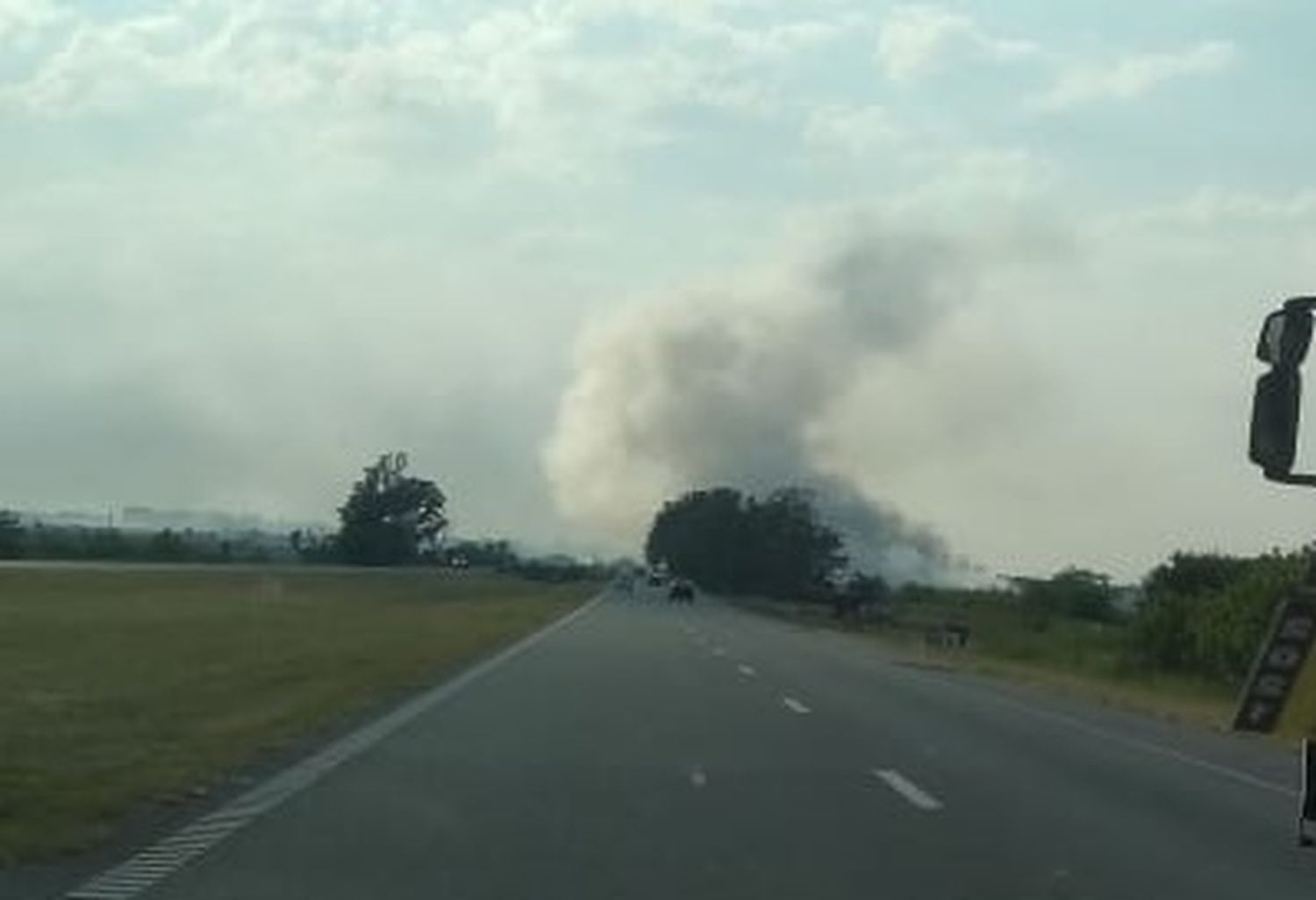 Incendio en el basural de Baradero: controlaron el fuego y quedó una guardia para evitar nuevos focos