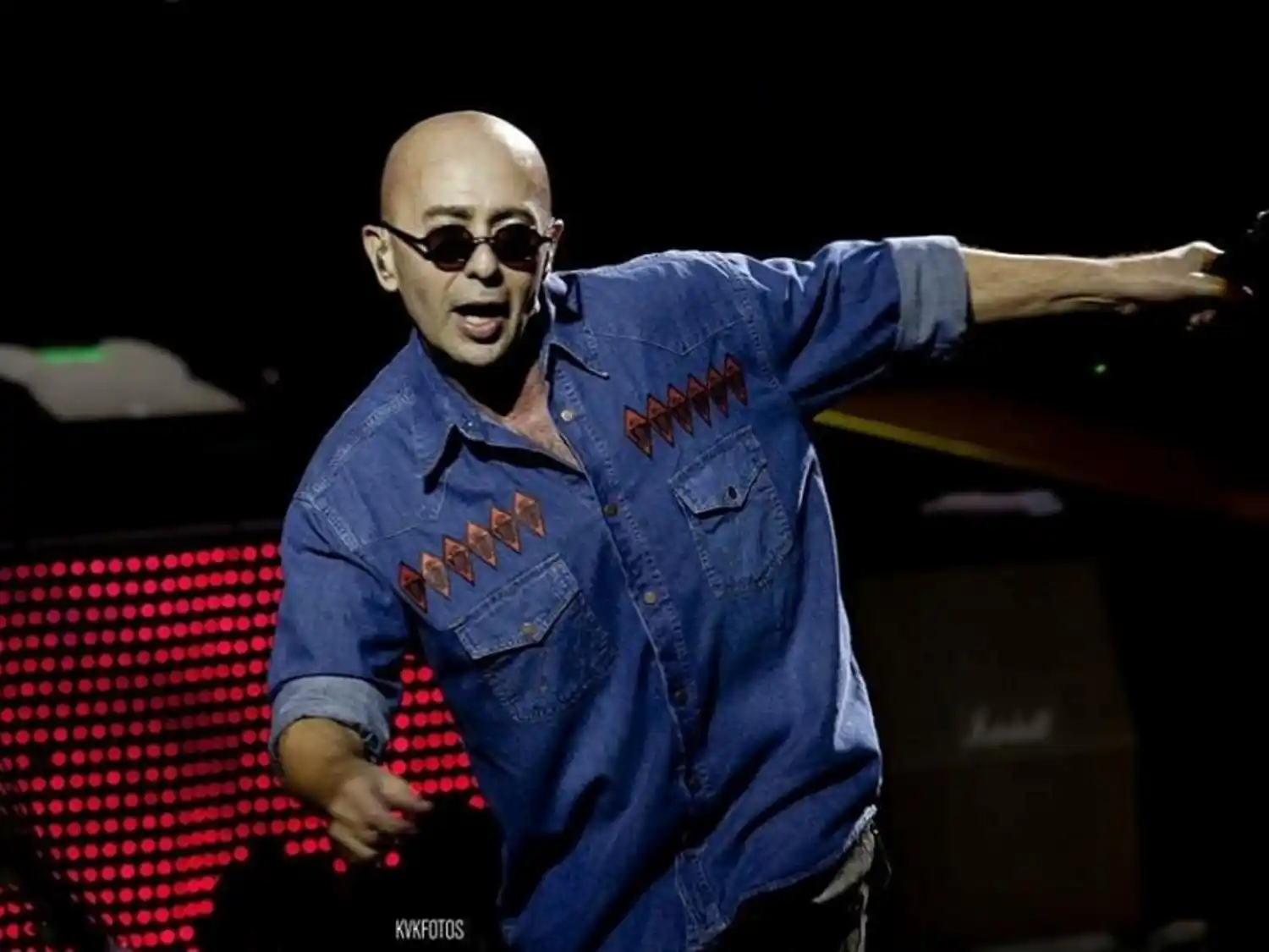 Preocupa la salud de Carlos "Indio" Solari.