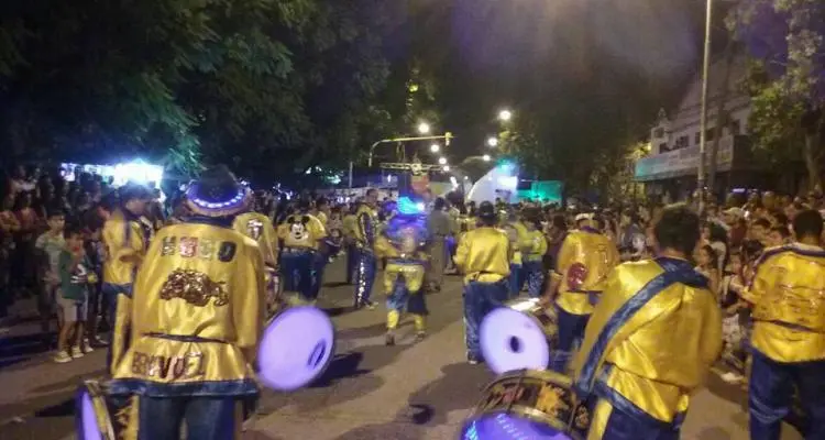 Segundo fin de semana de corsos en 11 de Septiembre y Boulevard Moreno