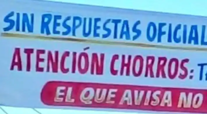 Hartos de la delincuencia, colgaron un violento pasacalles dedicado a “los chorros”