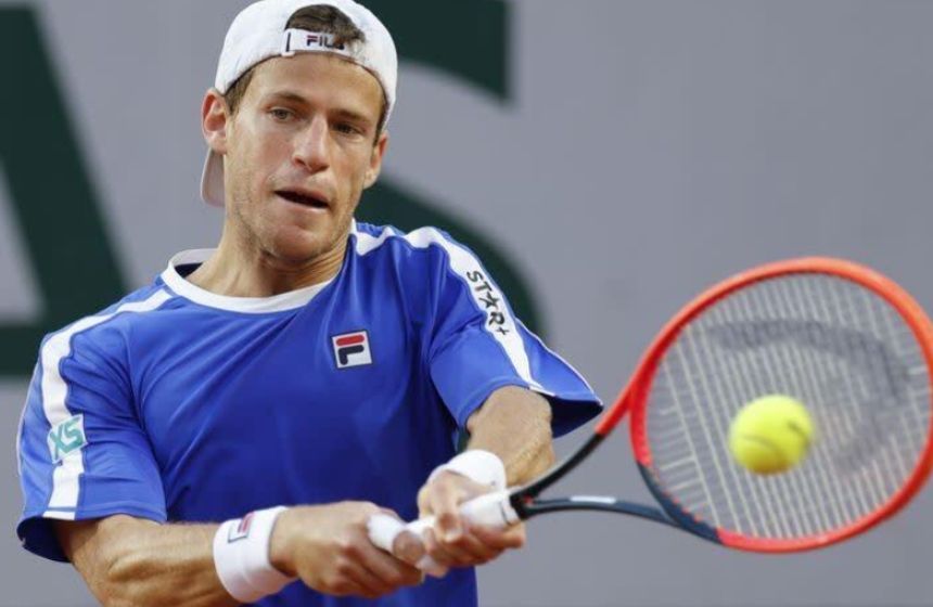 “Peque” Schwartzman cayó ante Stefano Tsitsipas y quedó eliminado de Roland Garros