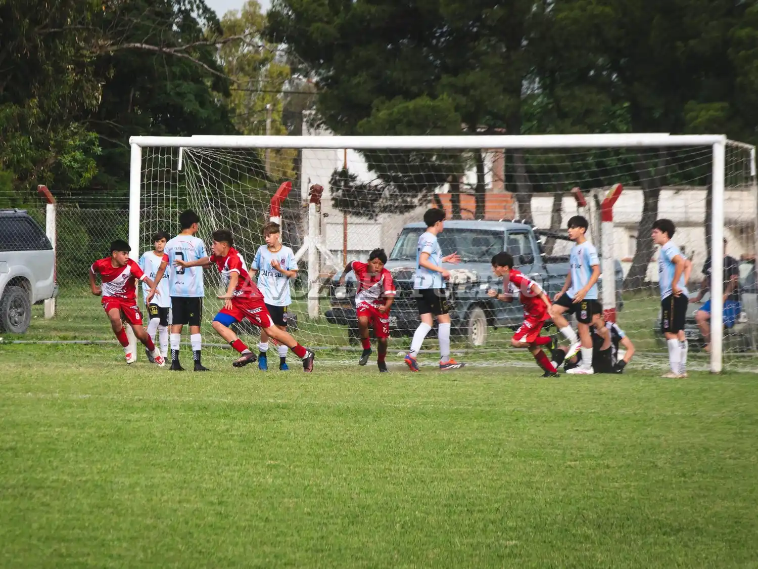 El festejo del empate, el tanto de Müller para la celebración de los Bichitos