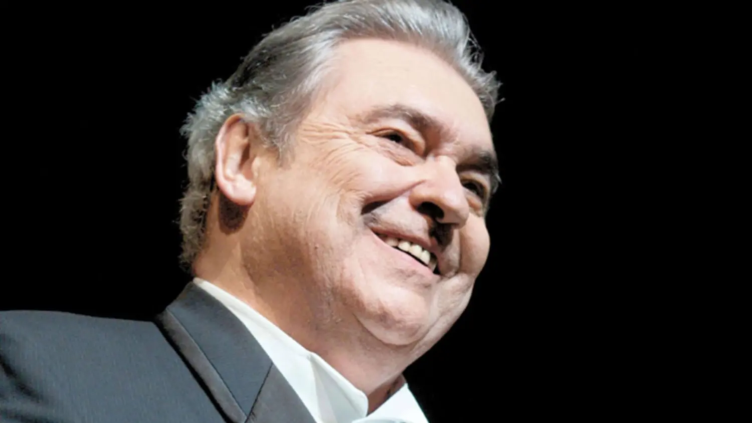 Murió a los 79 años el cantautor Alberto Cortez