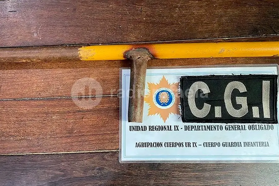 Rompió todo lo que había en la casa y amenazó de muerte a su padre con una tumbera: tiene 16 años
