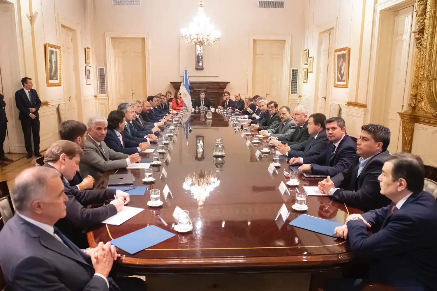 El gobernador Frigerio defendió las economías regionales y los recursos de la provincia