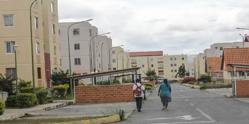 FAES desaloja apartamentos en residencias socialistas de Barquisimeto
