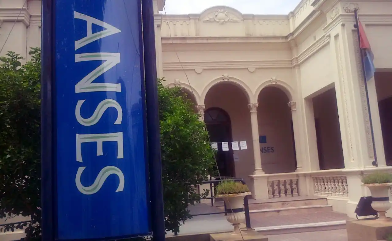 La medida alcanza a personas que no cobren ningún aporte ni asignación.