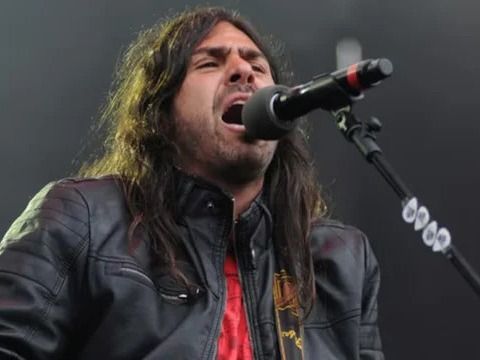 Acusan al cantante de La mancha de Rolando de pisar a un motociclista y darse a la fuga