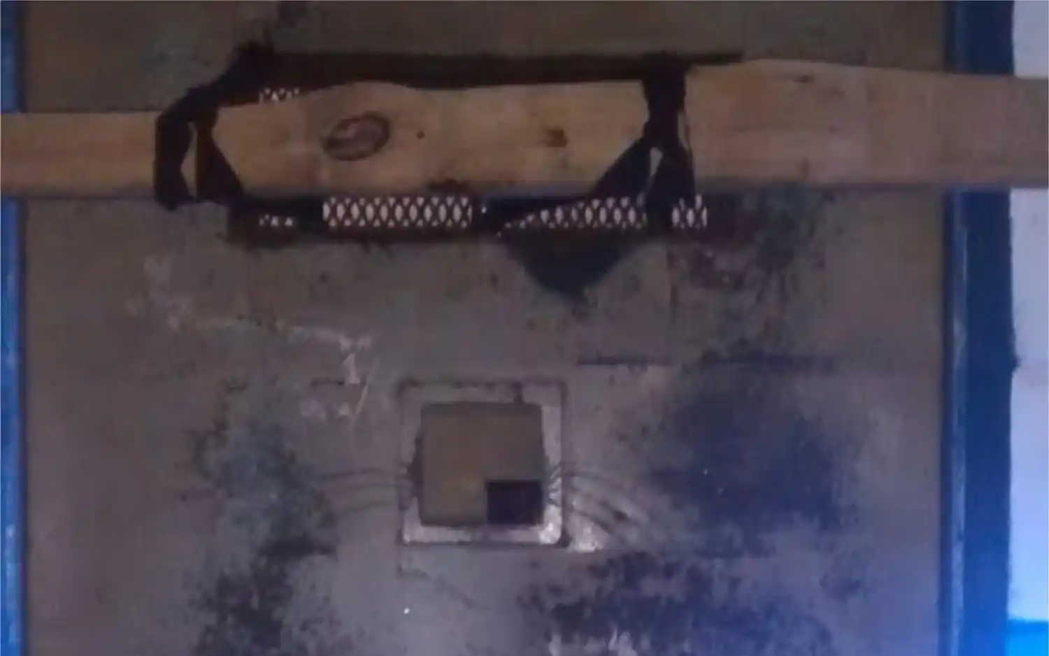 Habló la madre de uno de los presos atrincherados en Campana: "Los tienen como perros"