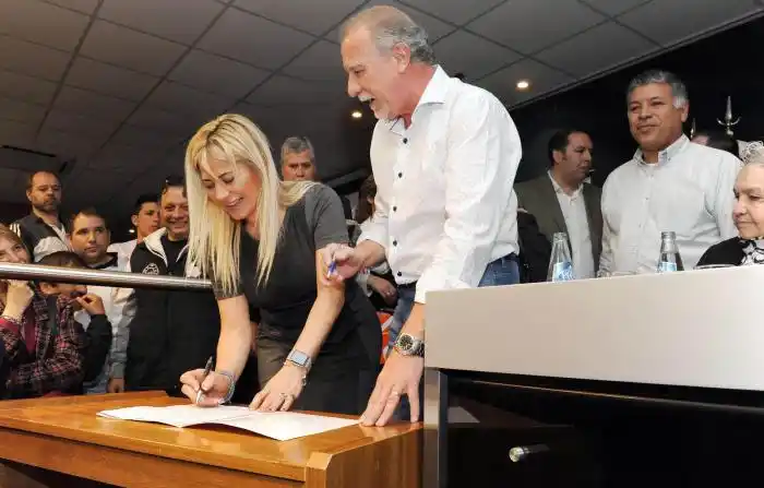 Educación bonaerense firmó convenios con 11 gremios