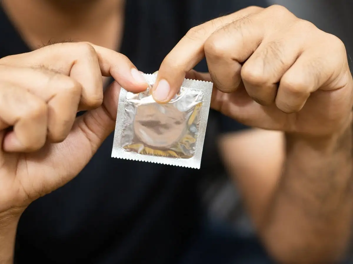 PRESERVA-TE: Usa siempre preservativos, en todo tipo de relación sexual.