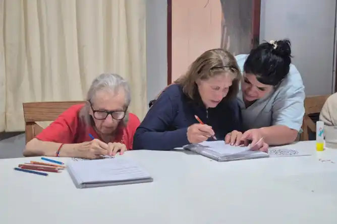 Se retomó este mes, el proyecto educativo en la Residencia Municipal de Larga Estadía