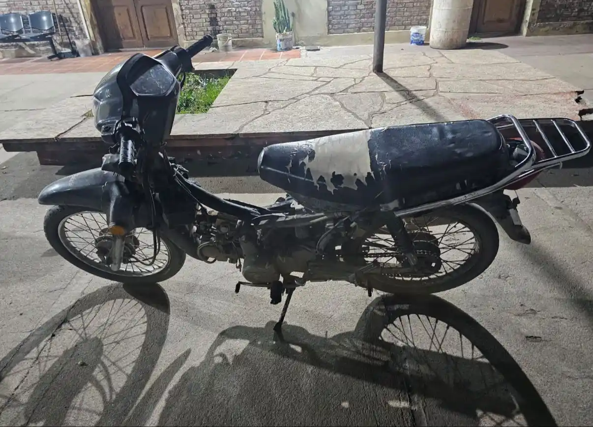 La motocicleta Honda Wave 110 cc tenía pedido de secuestro desde junio.