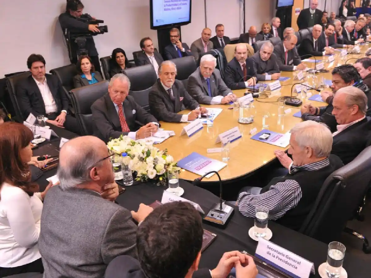 El Gobierno convocó al Consejo del Salario para el 27 de abril