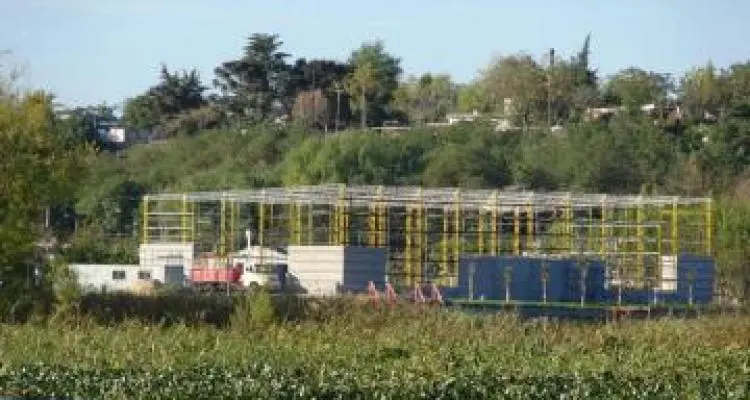 Exigen información por construcciones en la costa