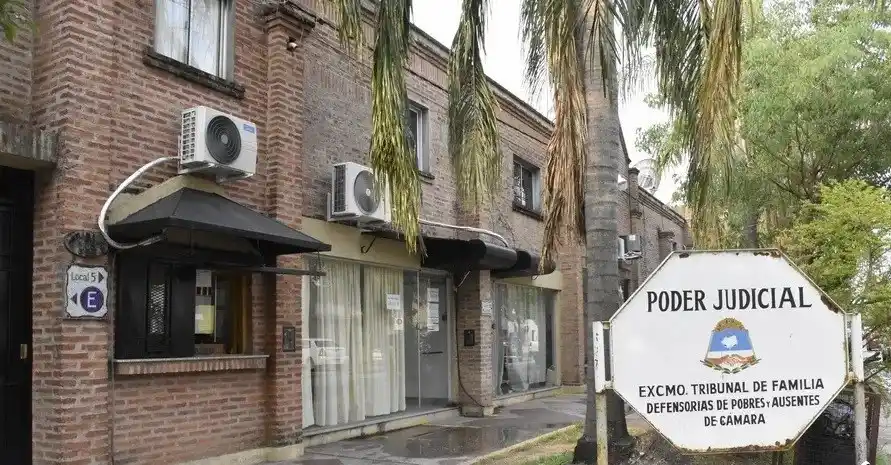 El Tribunal de Familia convoca a la adopción de una adolescente