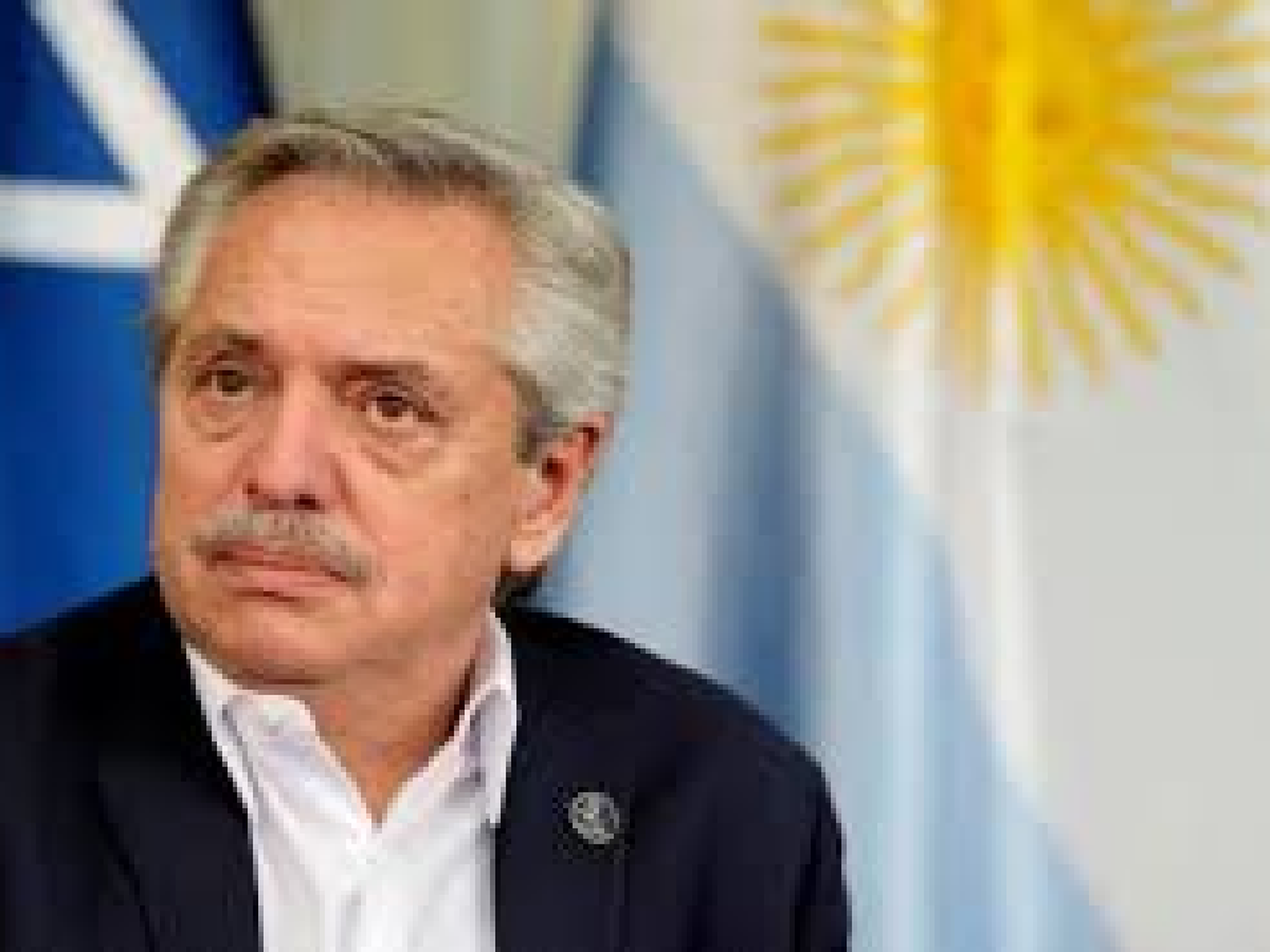 Alberto Fernández será operado el viernes: "El dolor se aplacó, pero debo acotar mi movilidad"