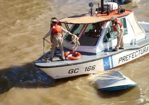 Sigue la intensa búsqueda de los cuatro desaparecidos en el río Paraná