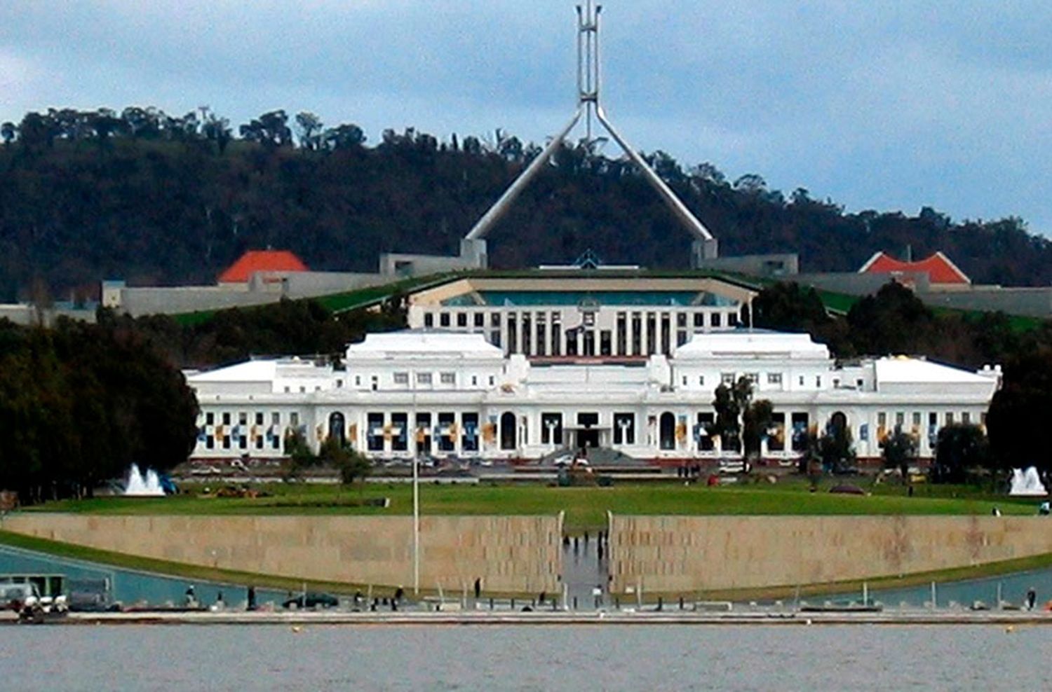 Escándalo en Australia por la viralización de videos de actos sexuales en el Parlamento