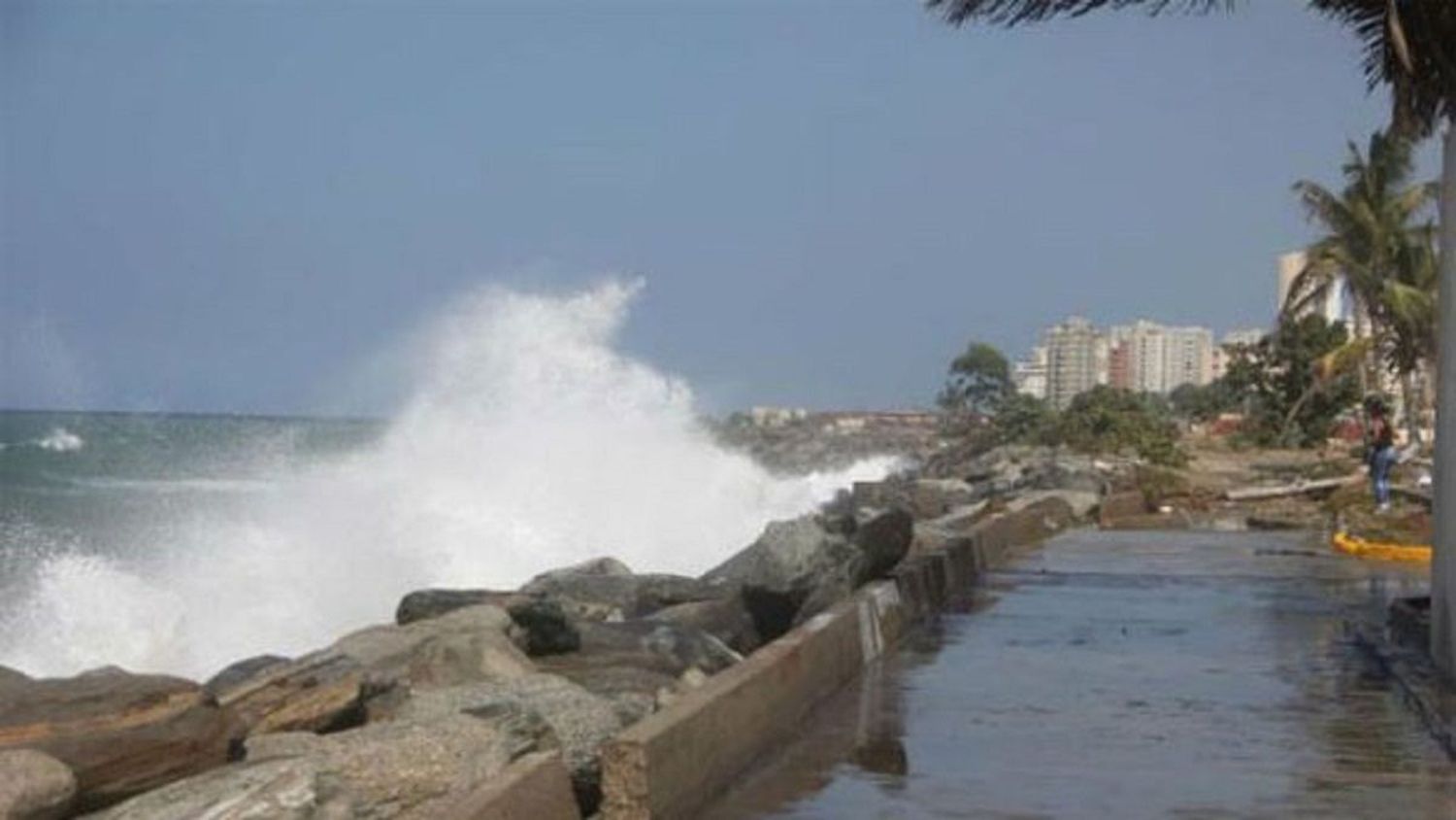 ALERTA POR MAR DE FONDO: Inameh asegura que es por frente frío del atlántico
