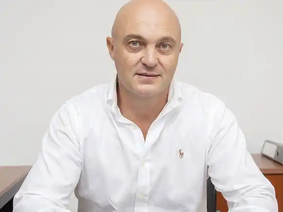 El odontólogo Daniel Valentinuz acompañará al ministro Blanzaco