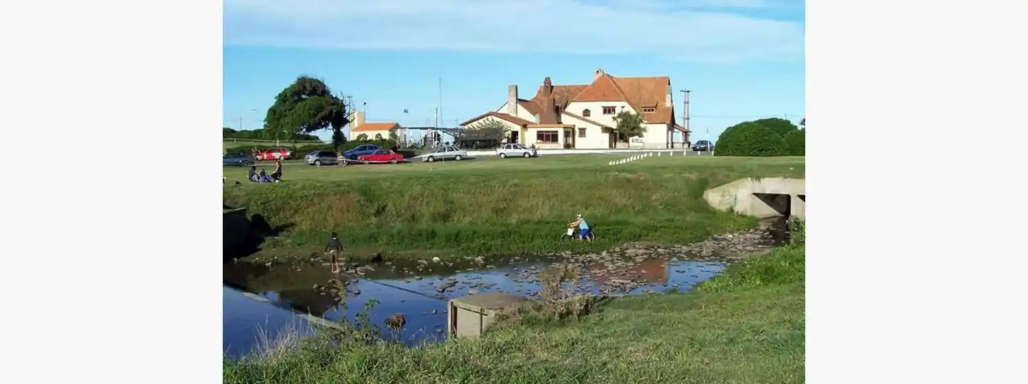 Parque Camet, el verde paisaje de la desidia