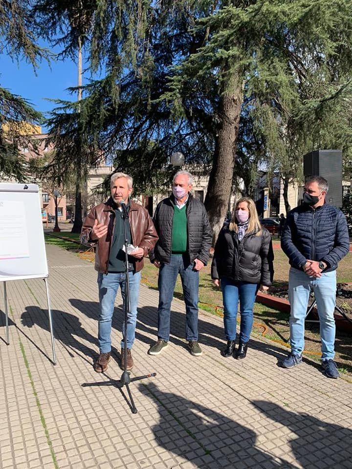 Pre candidatos de Juntos firmaron el compromiso de "Campaña Limpia"